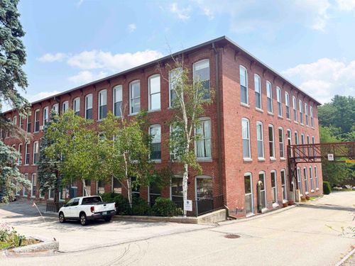 ste-a-125 Main St, Newmarket, NH, 03857-1645 | Card Image