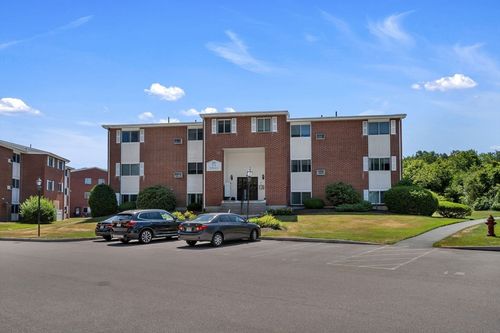 h-18 Dailey St, Attleboro, MA, 02703-6427 | Card Image