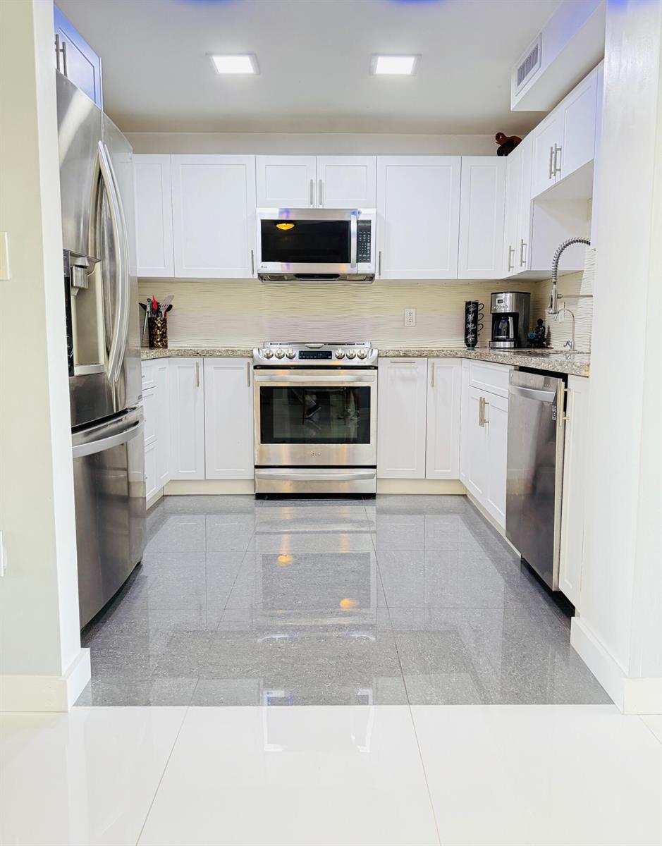 Residential in Lauderhill 4