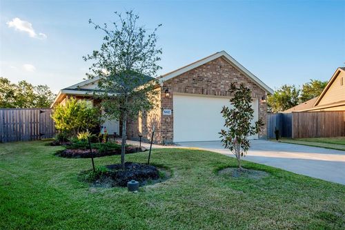 5002 Hurston Park Trail, Rosharon, TX, 77545 | Card Image