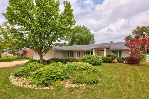 3485 Highland Dr, Bay City, MI, 48706-2414 | Card Image