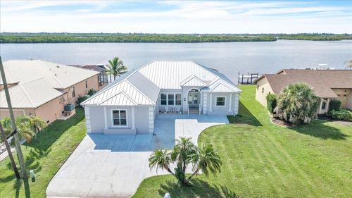 3772 Peace River Dr, Punta Gorda, FL, 33983-3520 | Card Image