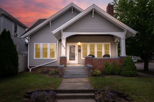201 E Pearl St, Wapakoneta, OH, 45895-2007 | Card Image