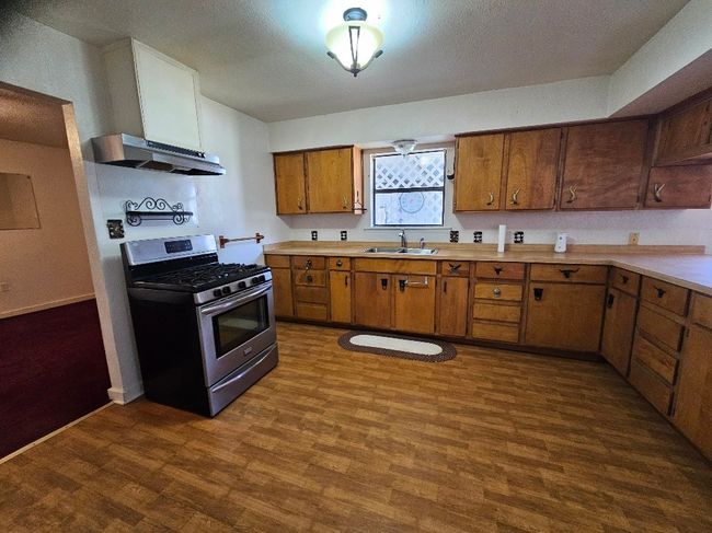 212 N Barron Rd, House other with 3 bedrooms, 2 bathrooms and null parking in Covington TX | Image 6