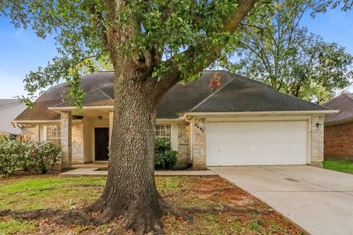 4635 Linden Pl, Pearland, TX, 77584-8673 | Card Image