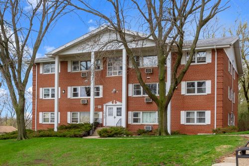 245 Country Club Dr, Lake Geneva, WI, 53147-1966 | Card Image
