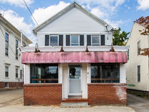 4 E Main St, West Brookfield, MA, 01585-2903 | Card Image