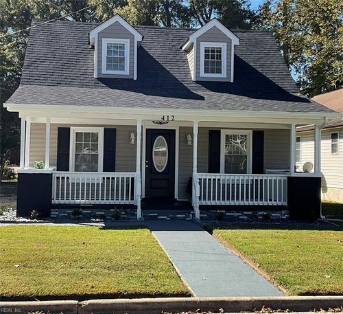 412 Bracey St, Franklin, VA, 23851-2512 | Card Image