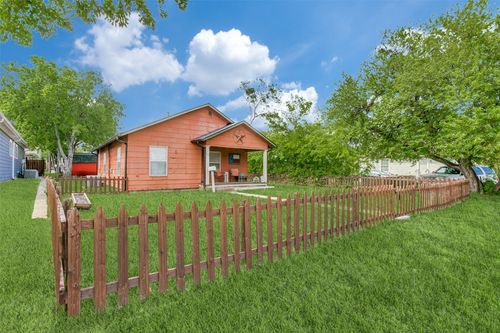 612 E Wall St, Grapevine, TX, 76051-3661 | Card Image