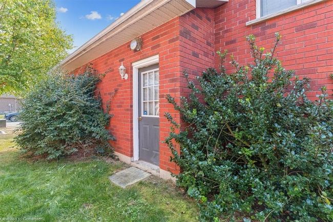 82 Whitlaw Way, House other with 3 bedrooms, 2 bathrooms and 4 parking in Paris ON | Image 35