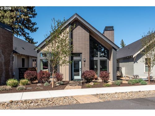 152 W Clearpine Dr, Sisters, OR, 97759 | Card Image