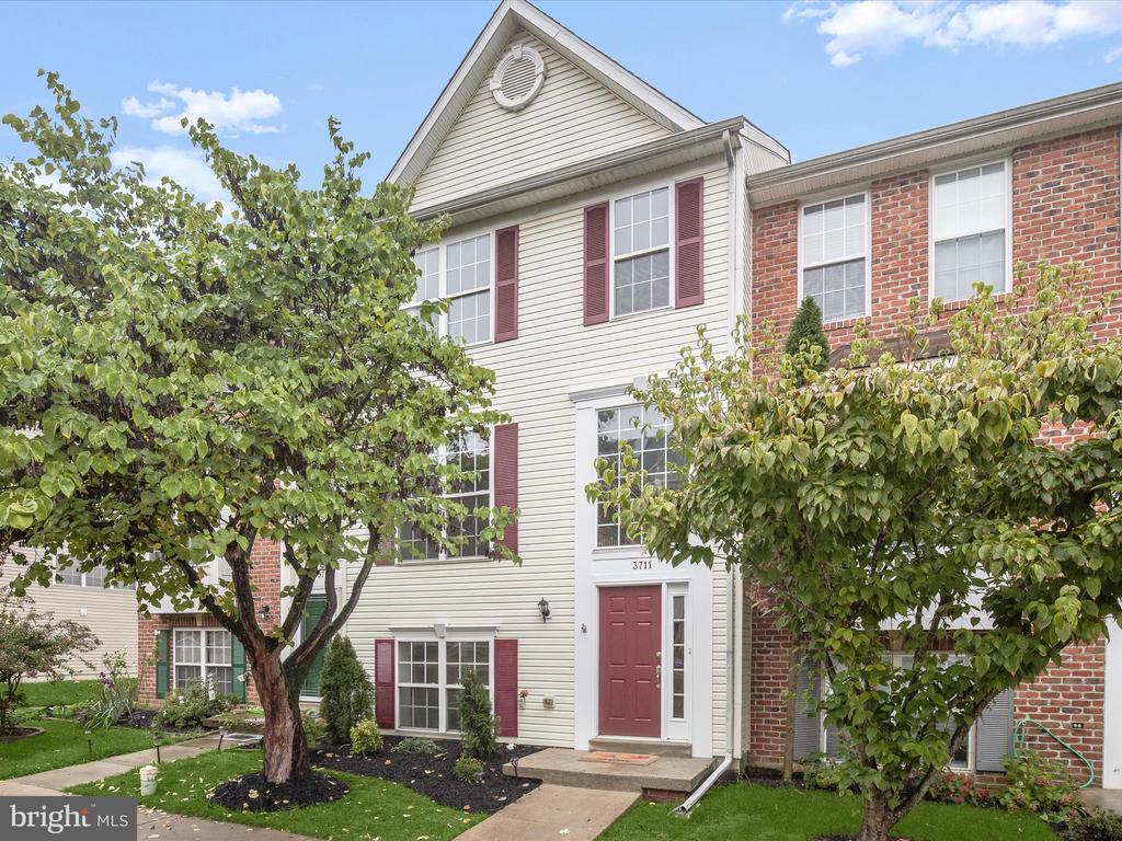 Singleton Ter, Frederick, MD 21704