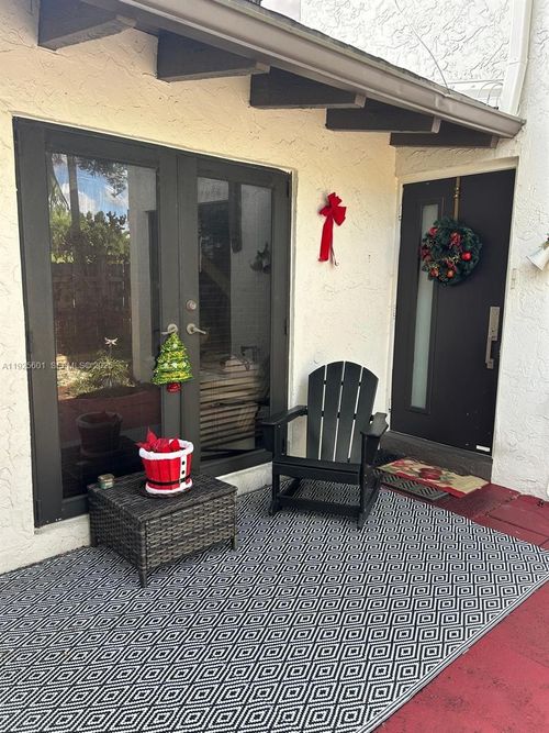 7100 Sw 112th Pl, Miami, FL, 33173-1961 | Card Image