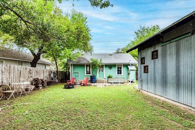1713 S 5 Th St, House other with 2 bedrooms, 1 bathrooms and 2 parking in Austin TX | Image 22
