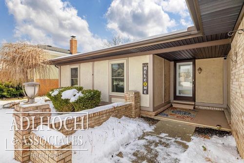 13736 Brougham Dr, Sterling Heights, MI, 48312-4117 | Card Image