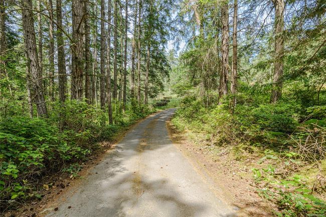410 Langs Rd, House other with 3 bedrooms, 3 bathrooms and 5 parking in Salt Spring BC | Image 38