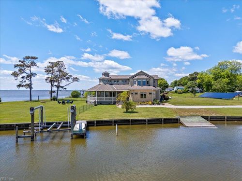 110 Barnes Ln, Knotts Island, NC, 27950-9642 | Card Image