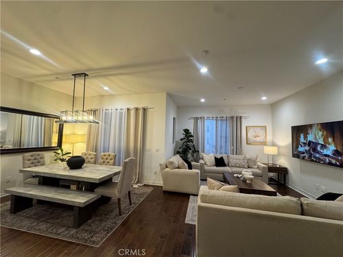 218-21 Gramercy, Irvine, CA, 92612-0008 | Card Image