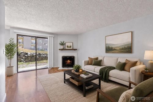 c103-2020 Grant Ave S, Renton, WA, 98055-3614 | Card Image