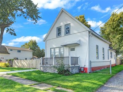 52 Bright Street, House other with 3 bedrooms, 2 bathrooms and null parking in Cheektowaga NY | Image 3