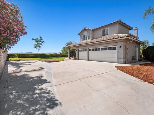 22325 Mandarin Ln, Santa Clarita, CA, 91390-4097 | Card Image