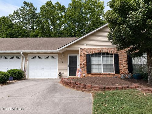 7512 Creek Song Ct, Knoxville, TN, 37920-8232 | Card Image