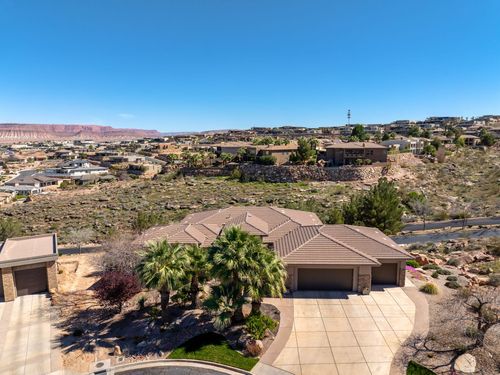 2376 E Stone Crest Cir, St George, UT, 84790-6171 | Card Image