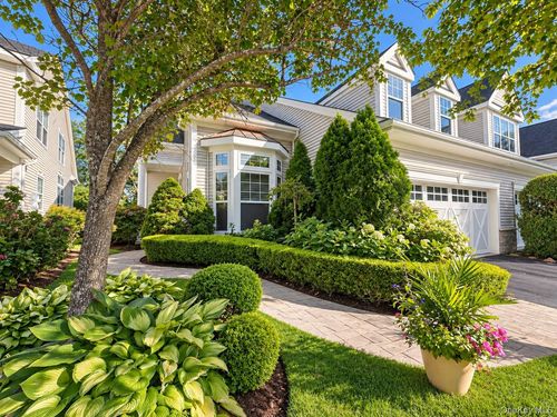 63 Encore Blvd, Eastport, NY, 11941-1610 | Card Image