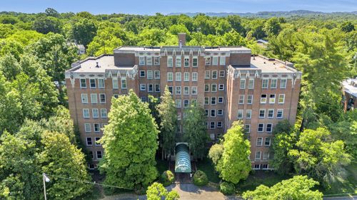 apt-201-4225 Harding Pike, Nashville, TN, 37205-2023 | Card Image