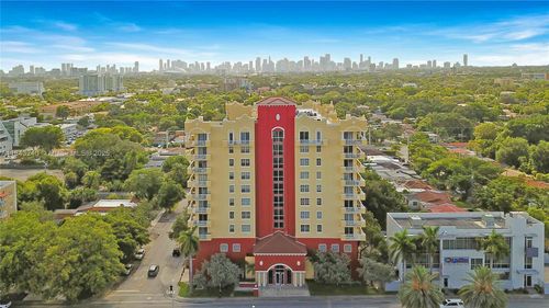 ph08-215 Sw 42nd Ave, Coral Gables, FL, 33134-1725 | Card Image
