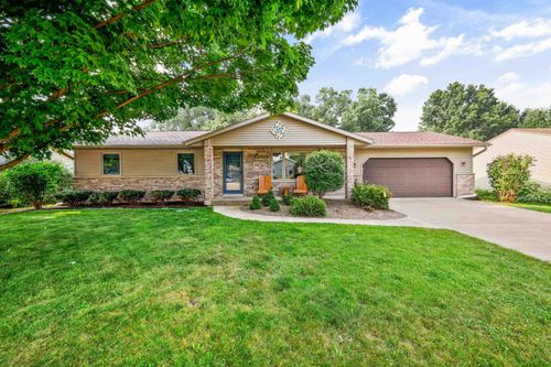 312 Santa Fe Trl, Waunakee, WI, 53597-1062 | Card Image