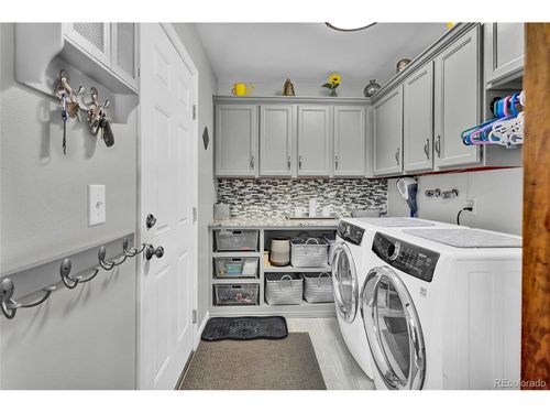 10909 E Maplewood Dr, Englewood, CO, 80111-5738 | Card Image