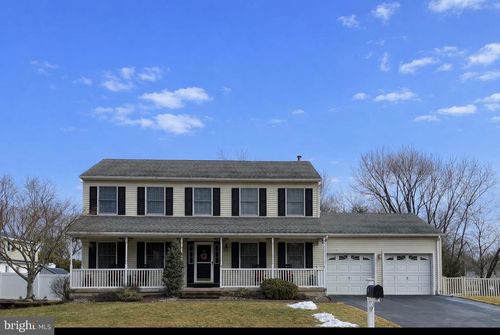 3 Valli Ct, Hamilton Square, NJ, 08690-1533 | Card Image