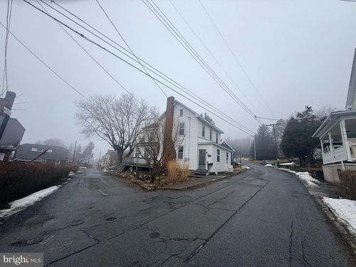 1001 Quarry St, GALLITZIN, PA, 16641-1127 | Card Image