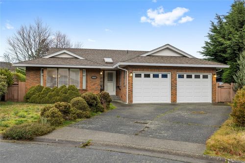 5902 Beacon Pl, Nanaimo, BC, V9V1J6 | Card Image