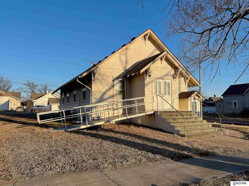 1102 D St, Fairbury, NE, 68352-1516 | Card Image