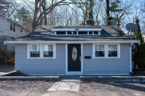 1015 Washington St, Weymouth, MA, 02189-1945 | Card Image