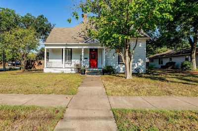 501 Dunn Street, House other with 3 bedrooms, 2 bathrooms and null parking in Waxahachie TX | Image 1