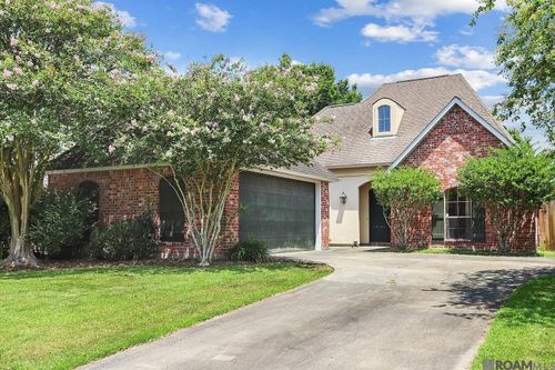 10151 Hillmont Ave, Baton Rouge, LA, 70810-7704 | Card Image