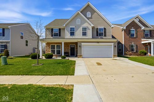 516 Dietz Dr, Greenwood, IN, 46143-5649 | Card Image