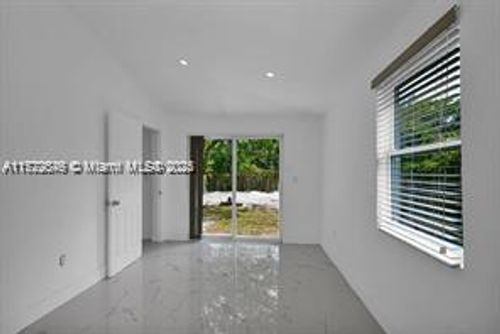 2254 Nw 58th St, Miami, FL, 33142 | Card Image