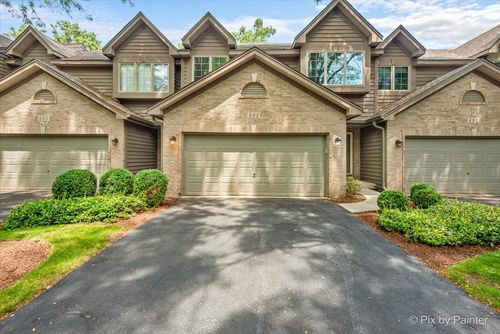 893 Millcreek Cir, Elgin, IL, 60123-2330 | Card Image