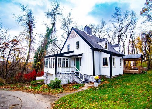 3246 Stimson Rd, Norton, OH, 44203-6434 | Card Image