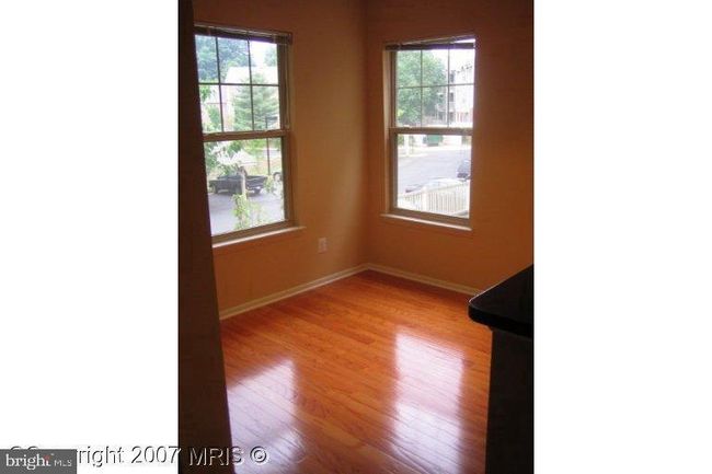 11655C-GL - 11655 Gas Light Ct, Condo with 2 bedrooms, 1 bathrooms and null parking in RESTON VA | Image 7