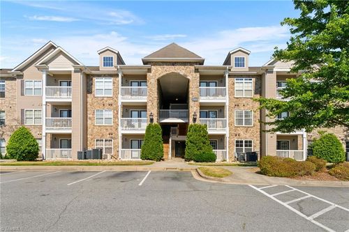 105-7100 W Friendly Ave, Greensboro, NC, 27410-6393 | Card Image