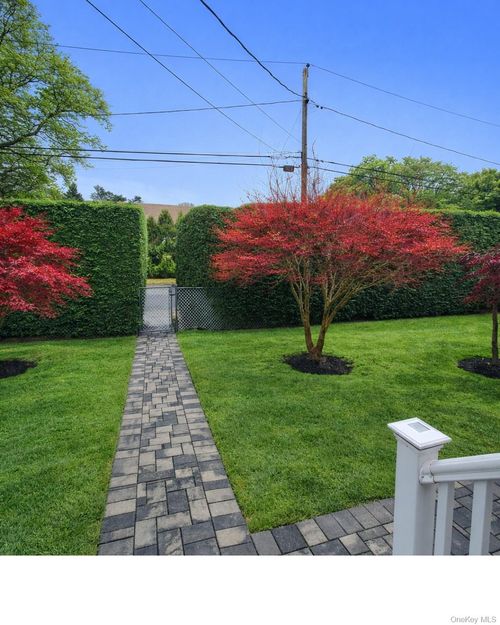 39 Musket Drive, Brookhaven, NY, 11967 | Card Image