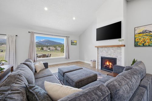 1291 Rhonda Ln, Victor, MT, 59875-9756 | Card Image