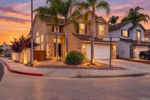 2043 Dawn View Gln, Escondido, CA, 92026-5015 | Card Image
