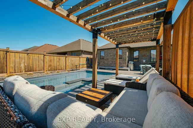 86 Forbes Cres, House other with 5 bedrooms, 3 bathrooms and 4 parking in Listowel ON | Image 35
