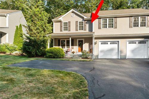 18 Country Hill Ln, Smithfield, RI, 02917-2576 | Card Image
